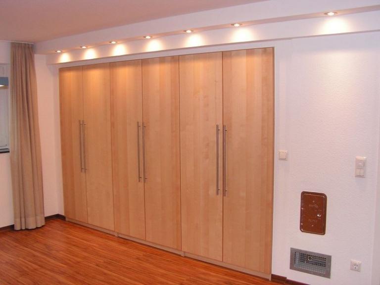 Einbauschrank