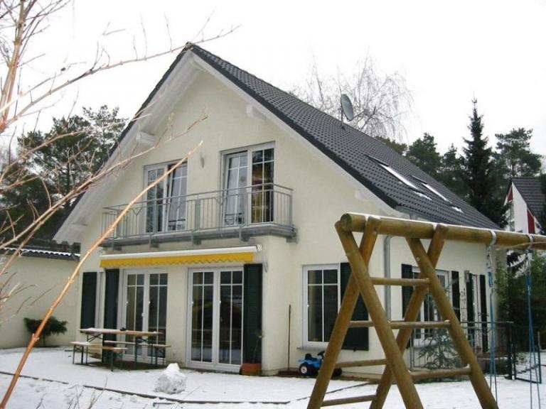 Einfamilienhaus mit Satteldach