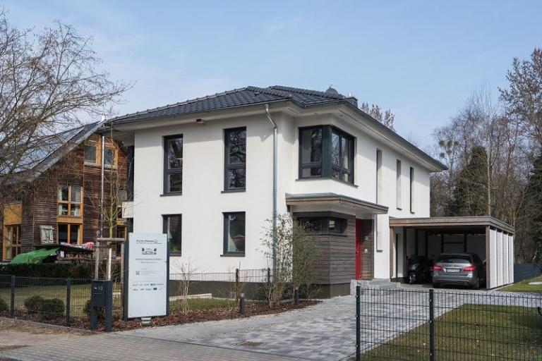 Fuchs+Partner Innovationshaus Straßenansicht