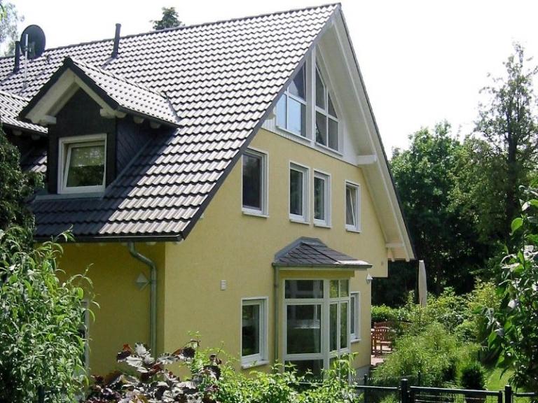 Doppelhaus mit Gauben